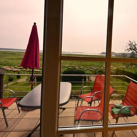 Reet-maisonete-hausteil-sonnenkamp Apartmán