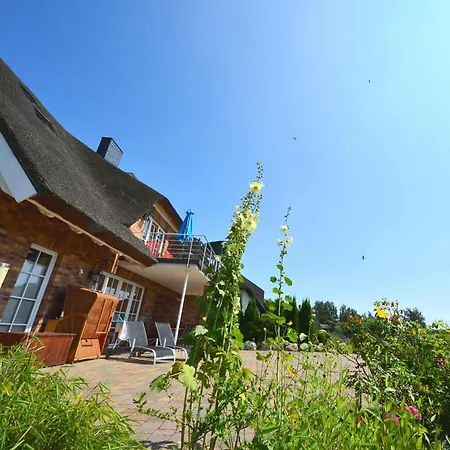 Reet-maisonete-hausteil-sonnenkamp *