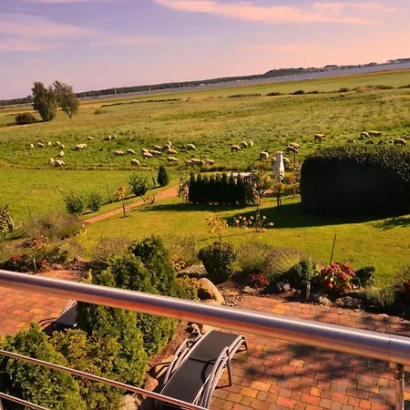 Reet-maisonete-hausteil-sonnenkamp